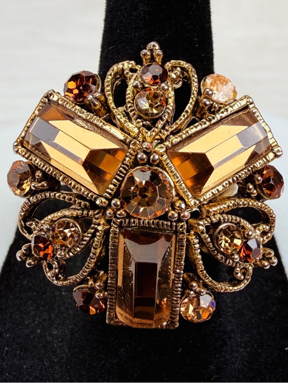 Beautiful earth tone, bling size 6 adjustable costume statement ring